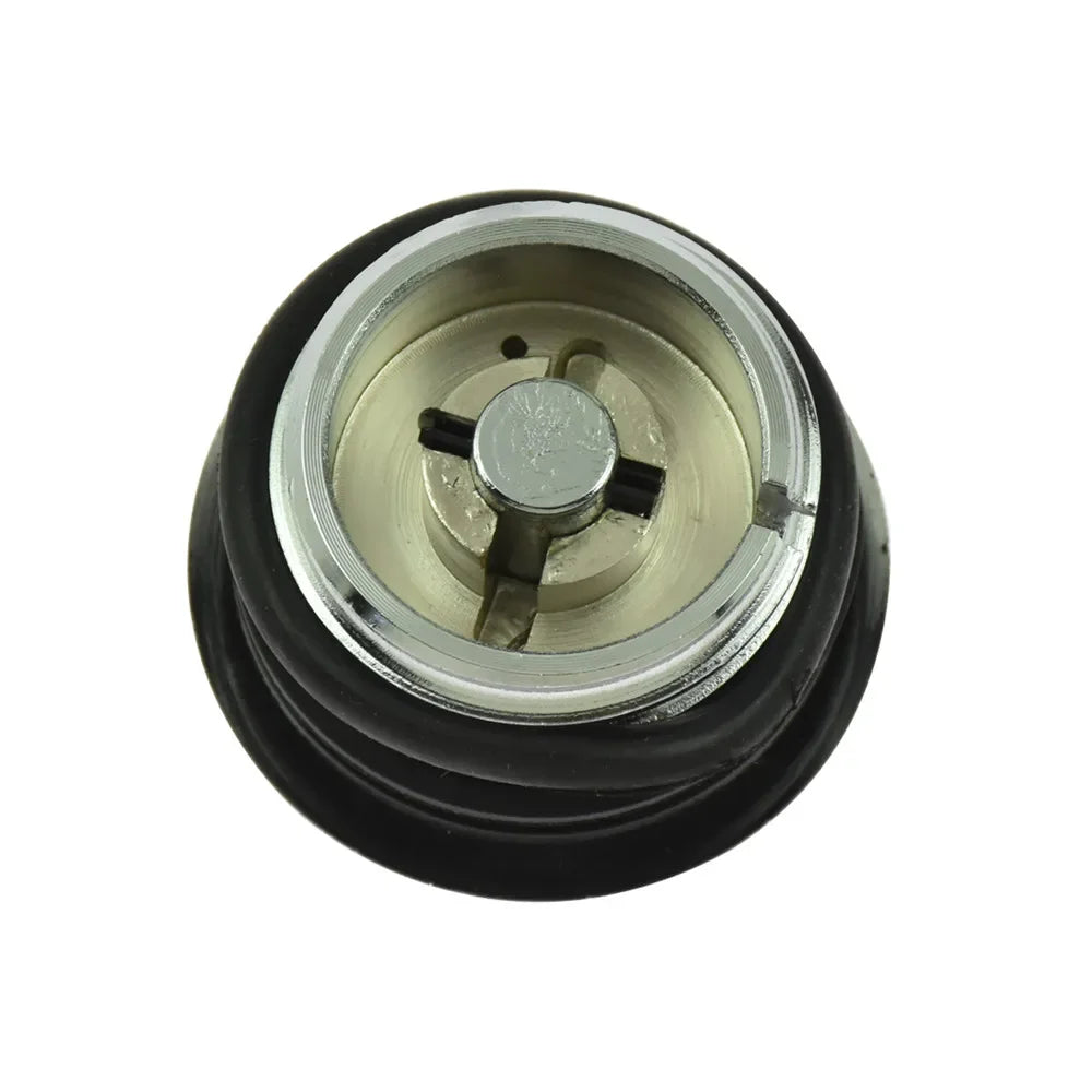 Pop Up Gas Cap Right Hand Thread Reservoir Fuel Tank Cap Black/Chrome For Harley Touring Dyna Softail Sportster XL